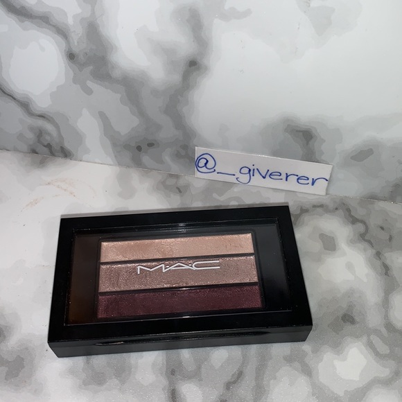 Fabulous Three Veluxe Pearlfushion Shadow Trio Palette - Picture 5 of 14